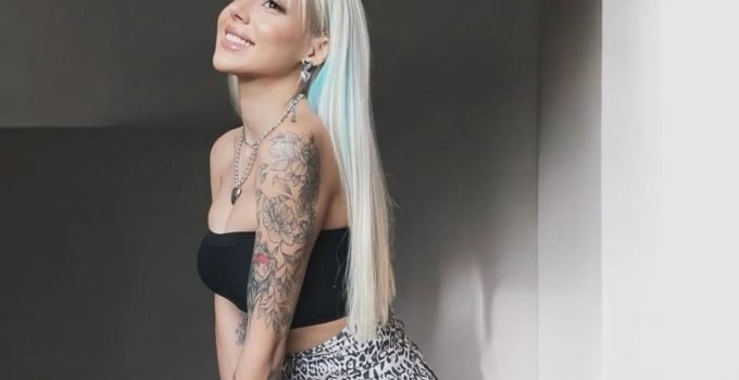 Yükselen Yıldız Arya: Kalem ve Kılıç Arasında Bir Yaşam Felsefesi