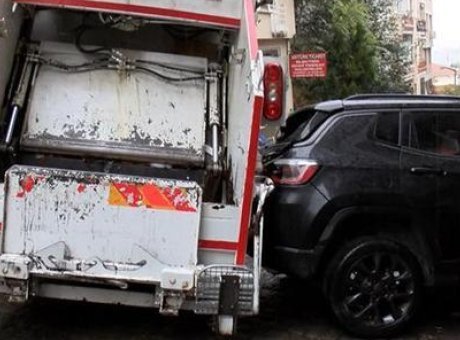 Beyoğlu’nda Şoke Eden Kaza: Çöp Kamyonu 5 Araca Çarptı, 3 Yaralı!