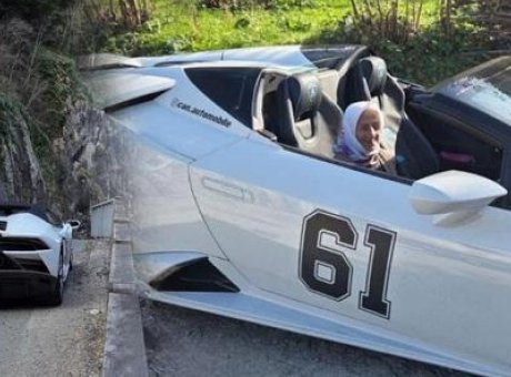 Trabzon’da Lamborghini Şaşkınlığı: Gençlerin Gözdesi Oldu!