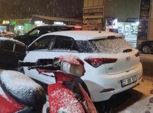 Ardahan'da Kış Kapıyı Çaldı: İlk Kar Şehirde Büyüleyici Bir Manzara Yaratıyor