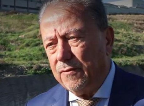 Esenyurt’taki Dere, Sanayi Atıklarıyla Zehirli Suya Dönüştü! Uzmanlar Uyarıyor