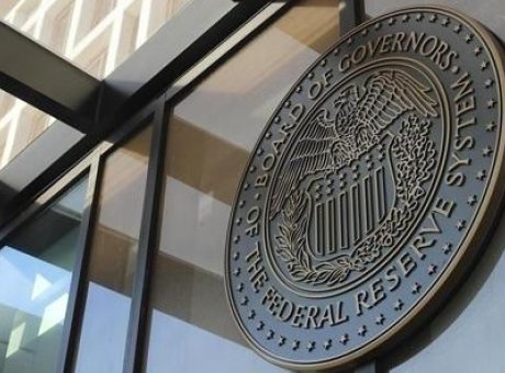 Fed’in Kritik Toplantısı Öncesi Görüş Ayrılıkları derinleşiyor: Ekonomik Veriler Alarm Veriyor!