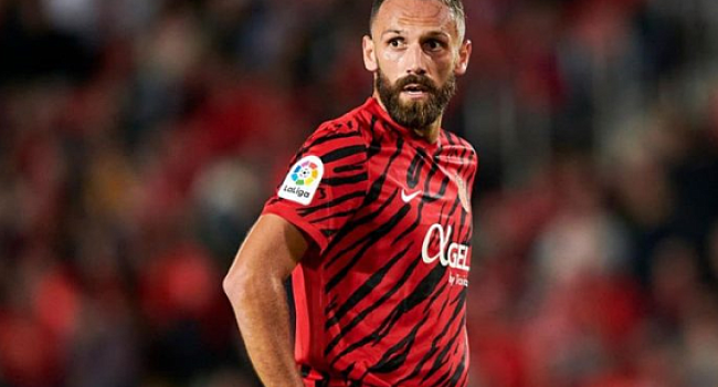 Fenerbahçe’nin Golcü Arayışında Sürpriz İsim: Vedat Muriqi!