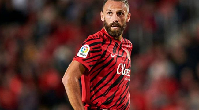 Fenerbahçe’nin Golcü Arayışında Sürpriz İsim: Vedat Muriqi!