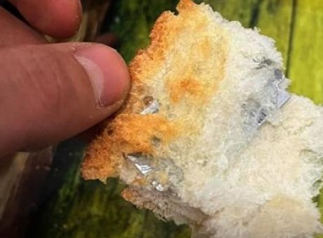 Kahvaltıda Şok! Ekmekten Çıkan Jilet, Tehlikeli Bir Durum Yarattı