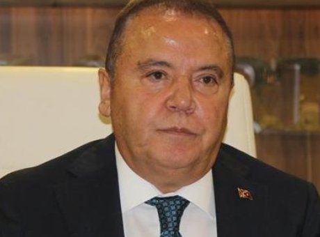 Sağlık Durumu Ciddiye Alındı: Muhittin Böcek Hastaneye Kaldırıldı!