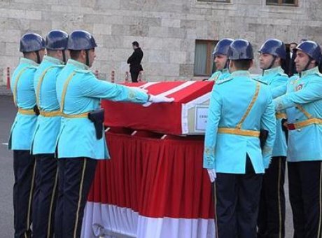 Türk Siyasetinin Acı Kaybı: Eski Milletvekiline TBMM’de Veda Töreni