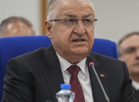 Türkiye’nin Savunma Stratejisi Sarsılıyor: Bakan Güler’den Kritik Uyarı!