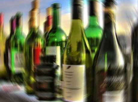 Yılbaşı Öncesi Sahte İçki Tehlikesi: Uzmanlardan Şok Uyarılar!